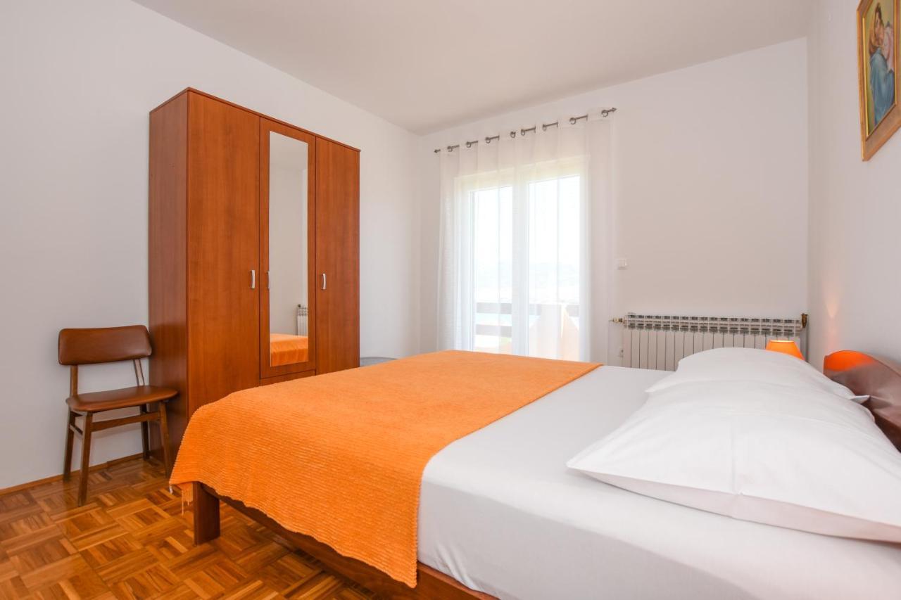 Apartmani Marija Ljubica Pag Town Exteriör bild