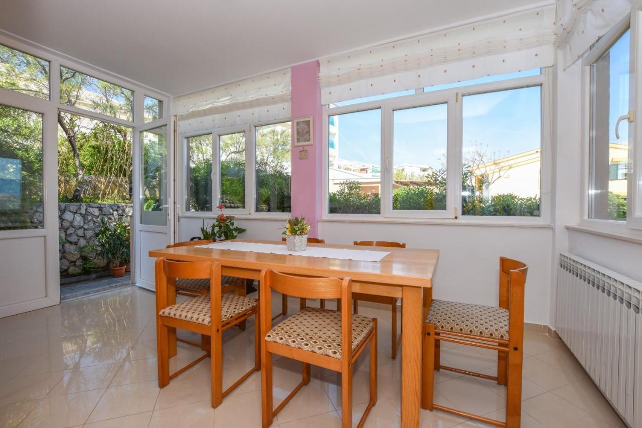 Apartmani Marija Ljubica Pag Town Exteriör bild