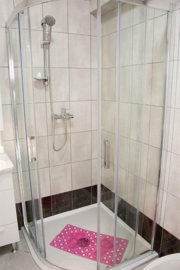 Apartmani Marija Ljubica Pag Town Exteriör bild